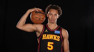 Image post by @HawksLead on Twitter