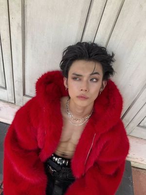 Image post by @ellemenhk on Instagram