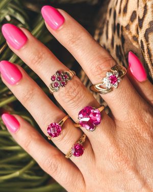 Image post by @maejeanvintage on Instagram