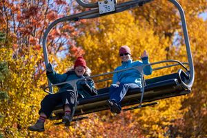 Image post by @mountsunapeeresort on Facebook