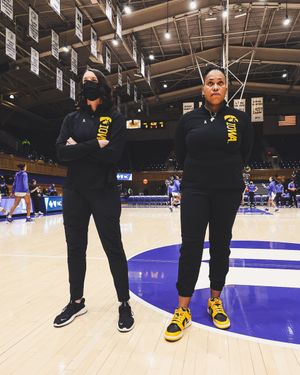 Image post by @IowaWBB on Twitter