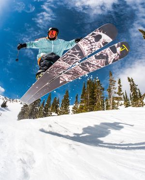 Image post by @j_skis on Instagram