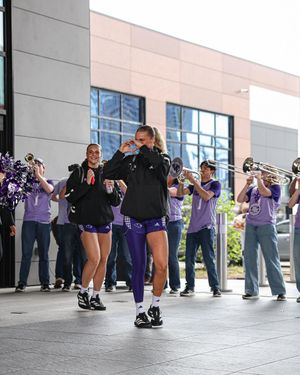 Image post by @hpuwbb on Instagram