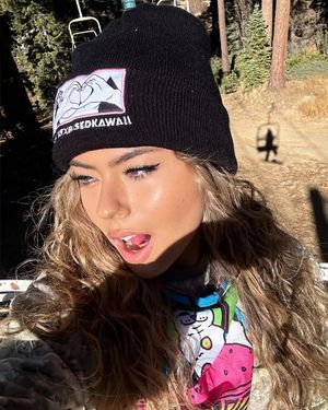 Image post by @itsbellahue on Instagram