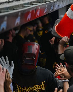 Image post by @Pirates on Twitter