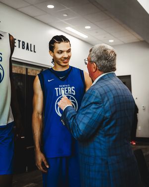 Image post by @memphis_mbb on Instagram