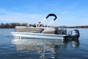 Image post by @charlotteskiboats on Facebook