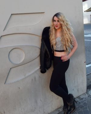 Image post by @rebecagonzalezmusic on Instagram