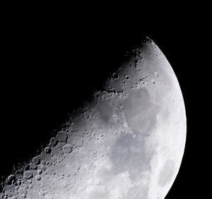 Image post by @nasaartemis on Instagram