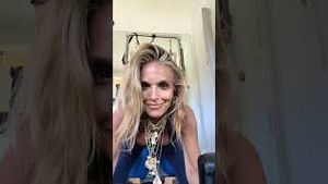 Video post by @shop.with.caroline on YouTube