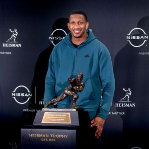 Image post by @UW_Football on Twitter