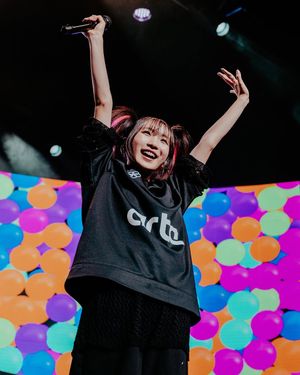 Image post by @thewarfield on Instagram