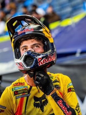 Image post by @supermotocross on Instagram
