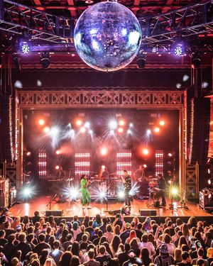 Image post by @fitzandthetantrums on Instagram