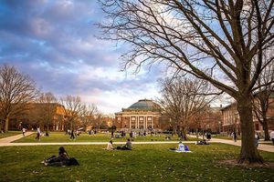 Image post by @illinois_alumni on Instagram