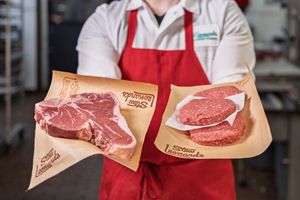 Image post by @stewleonards on Instagram