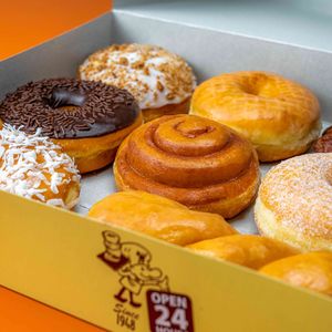 Image post by @winchellsdonuthouse on Instagram