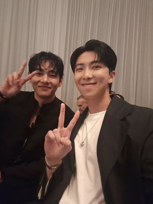 Image post by @ellemenhk on Instagram