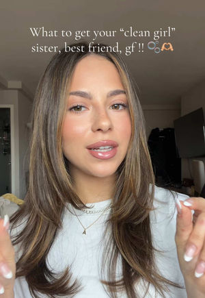Video post by @anyaweitz on TikTok