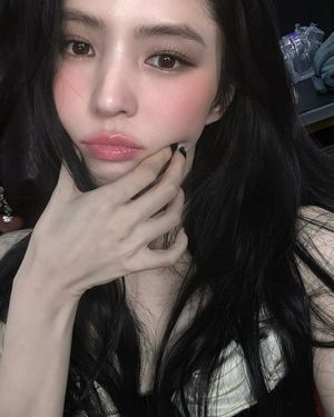 Image post by @ellemenhk on Instagram