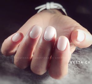 Image post by @nestanails on Instagram