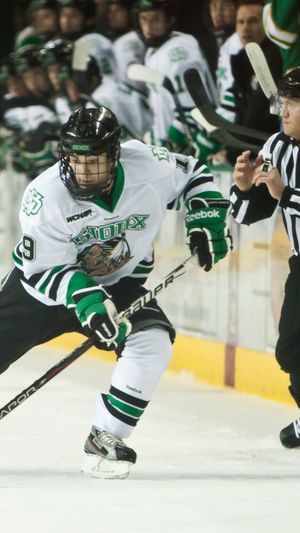 Image post by @everythingcollegehockey on Instagram