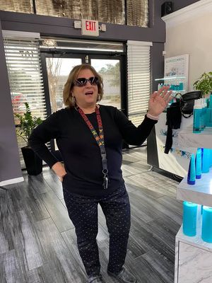 Image post by @OmbreSalonPV on Facebook
