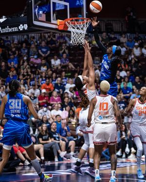 Image post by @chicagosky on Twitter