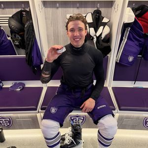 Image post by @tommiemhockey on Instagram