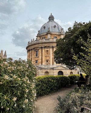 Image post by @oxford_uni on Instagram
