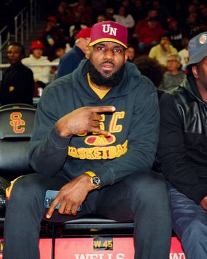Image post by @uscfb on Instagram