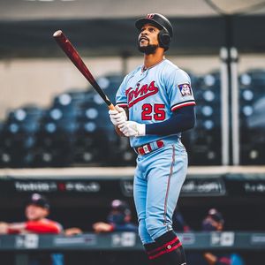 Image post by @twins on Instagram