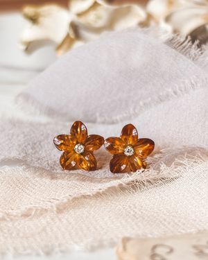 Image post by @maejeanvintage on Instagram