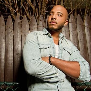 Image post by @kurylunamusic on Instagram