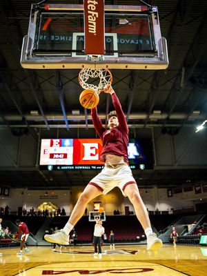 Image post by @elonmbasketball on Instagram