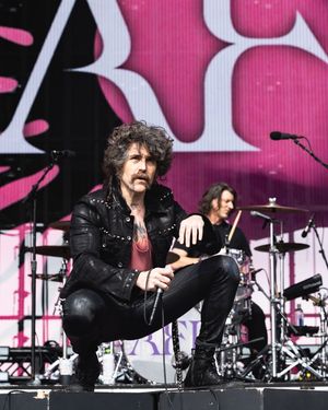 Image post by @rocksound on Instagram