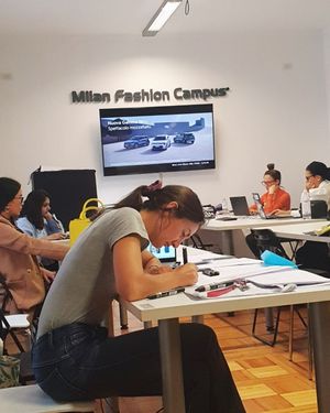 Image post by @milanfashioncampus on Instagram