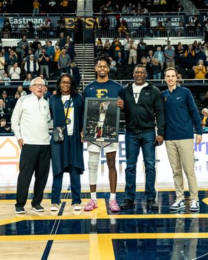 Image post by @etsumensbasketball on Instagram