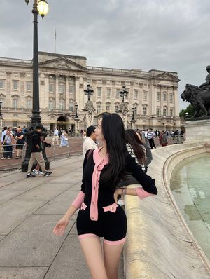 Image post by @vurmuse on Instagram