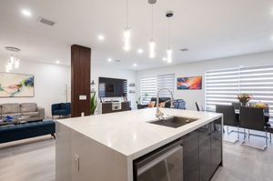 Image post by @ventasyrentasmiami on Instagram