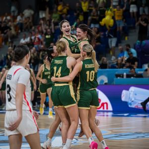Image post by @basketballaus on Instagram