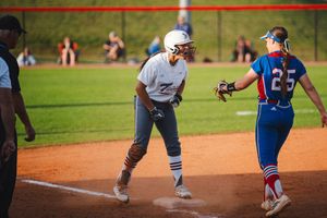 Image post by @TroyTrojansSB on Twitter