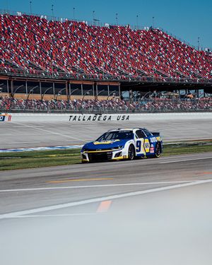 Image post by @chaseelliott on Twitter