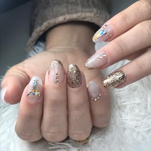 Image post by @nestanails on Instagram