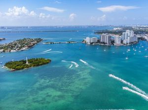 Image post by @miamibeachnews on Instagram