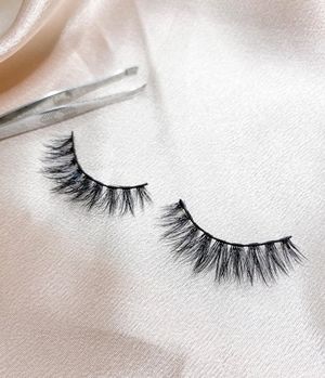 Image post by @catalyst.lashes on Instagram