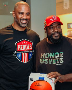 Image post by @HoustonRockets on Twitter