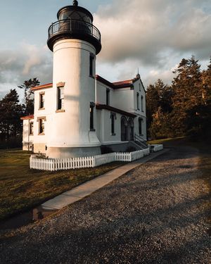 Image post by @foxandlens on Instagram