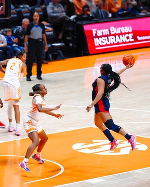 Image post by @MarchMadnessWBB on Twitter
