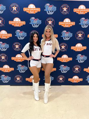Image post by @cchooks on Twitter
